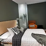 Sg Apartamentos, Silio 4b At 47-79 Apartment *