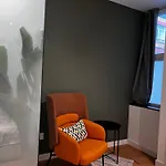Sg Apartamentos, Silio 4b At 47-79 Apartment