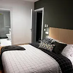 Sg Apartamentos, Silio 4b At 47-79 *