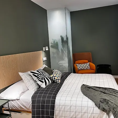 Sg Apartamentos, Silio 4b At 47-79 Apartman *